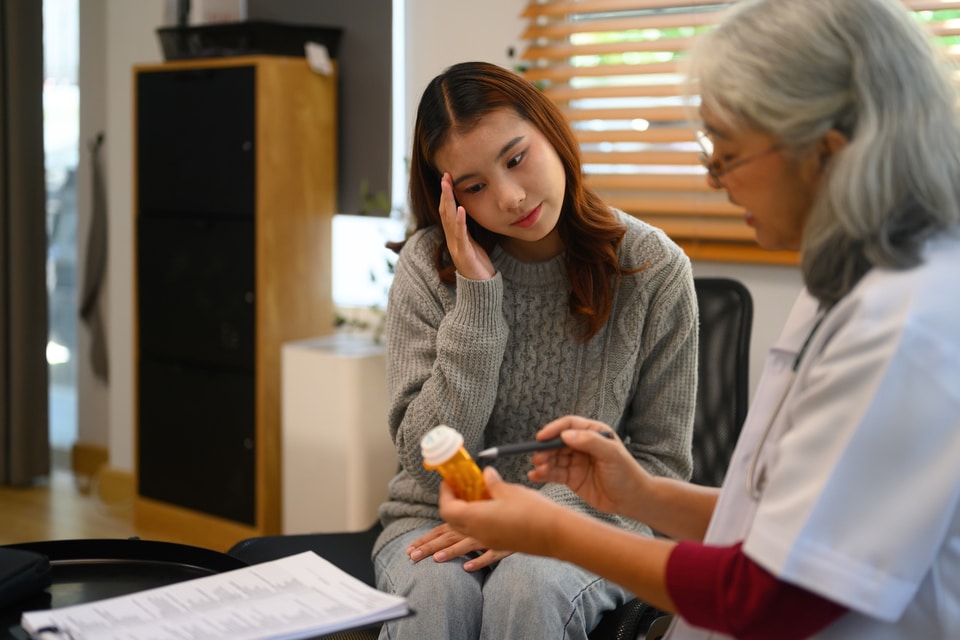 professional-psychiatrist-having-counseling-sessio-2024-12-05-21-19-00-utc